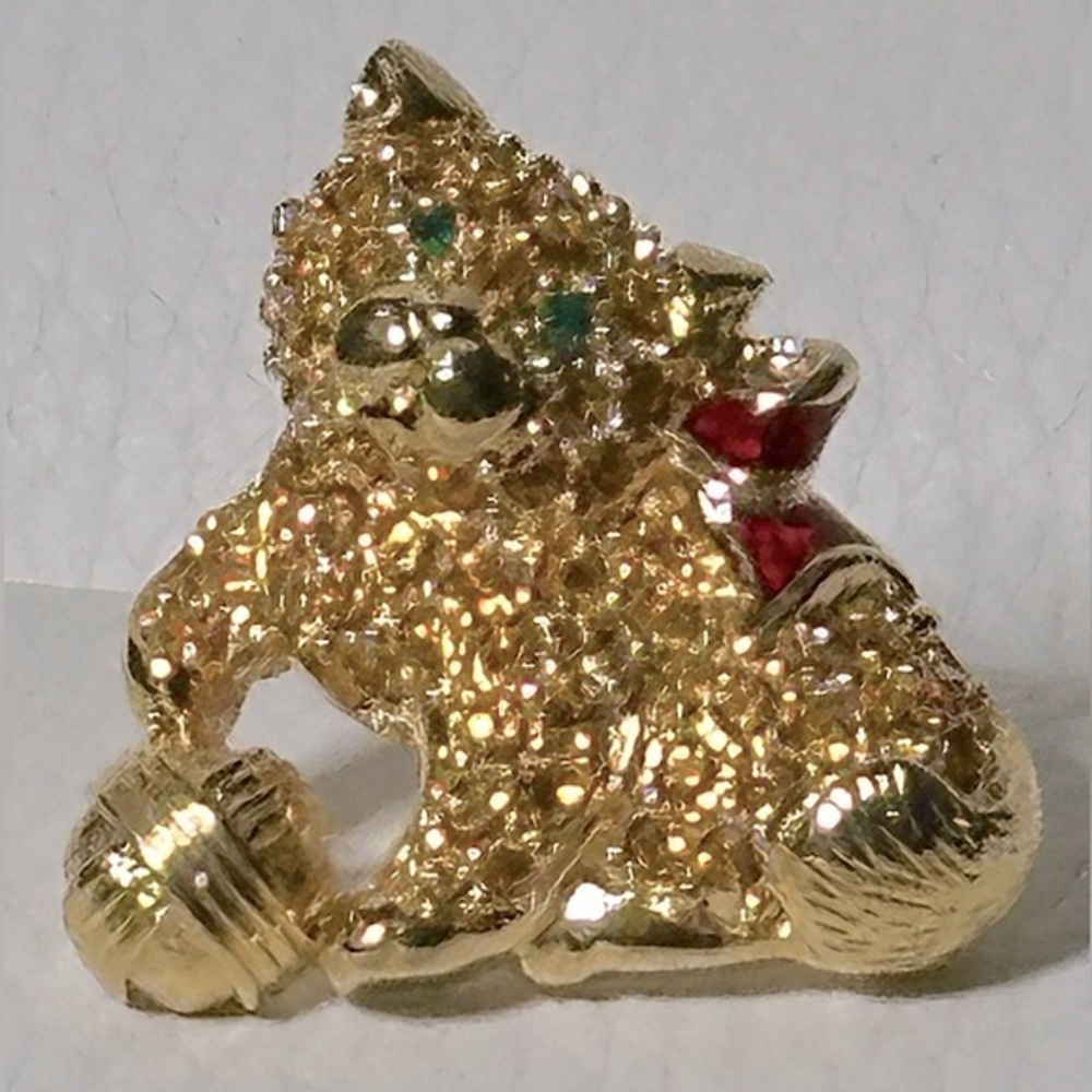 Pretty Kitten w. 🧶 Brooch - Estate Find - VTG w. Rhinestones-Gold-tone & Emerald